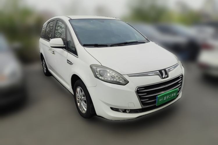 Used Luxgen Great 7 MPV 2016 2.0T Comfort Edition Front Right 45 Deg