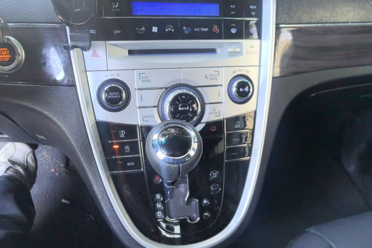 Used Luxgen Great 7 MPV 2016 2.0T Luxury Model Gear Lever
