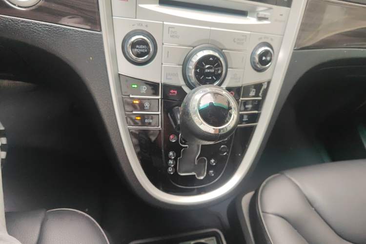 Used Luxgen Great 7 MPV 2016 2.0T Comfort Edition Gear Lever