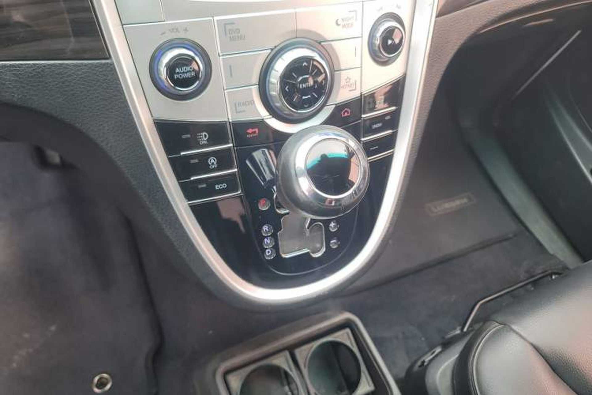 Used Luxgen Great 7 MPV 2016 2.0T Luxury Model Gear Lever