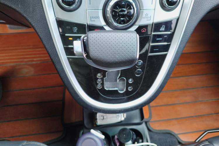 Used Luxgen Great 7 MPV 2016 2.0T Comfort Edition Gear Lever
