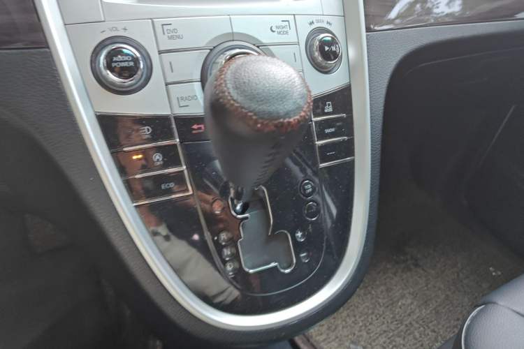 Used Luxgen Great 7 MPV 2016 2.0T Comfort Edition Gear Lever
