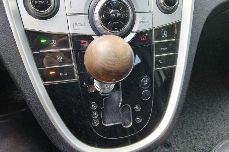 Used Luxgen Great 7 MPV 2016 2.0T Comfort Edition Gear Lever