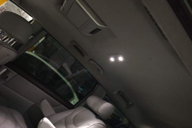 Used Luxgen Great 7 MPV 2016 2.0T Comfort Edition Headliner