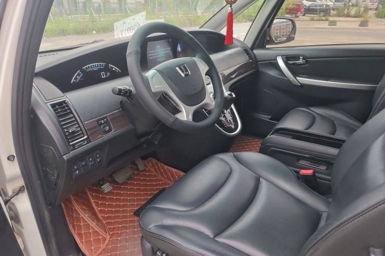 Used Luxgen Great 7 MPV 2016 2.0T Luxury Model Interior 2