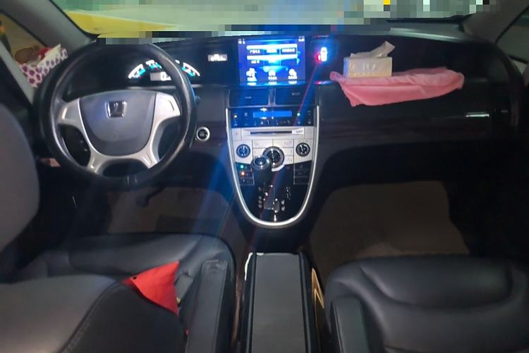 Used Luxgen Great 7 MPV 2016 2.0T Comfort Edition Interior 2