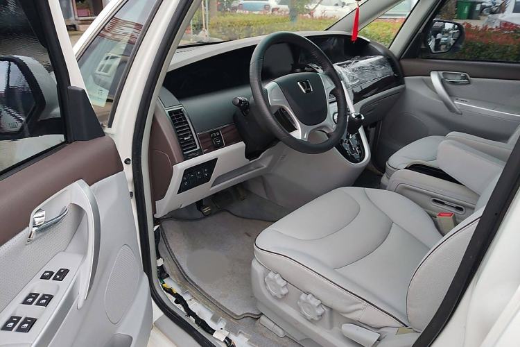 Used Luxgen Great 7 MPV 2016 2.0T Luxury Model Interior 3