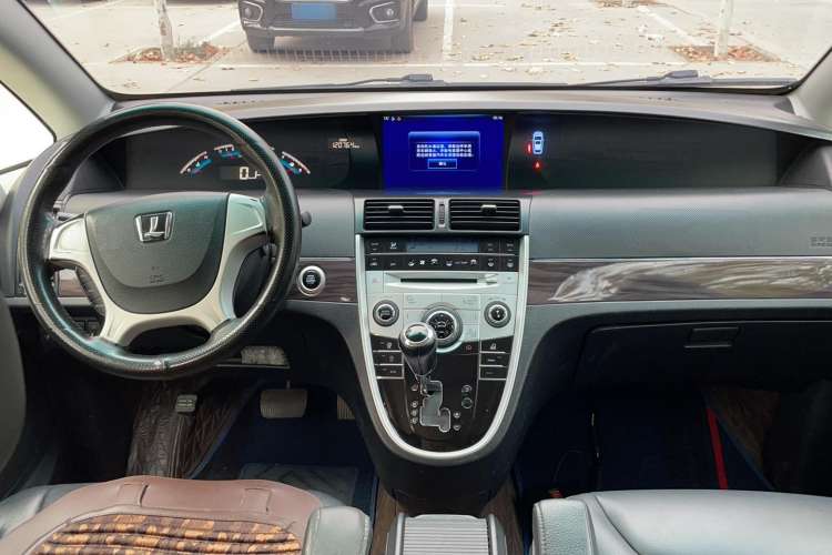 Used Luxgen Great 7 MPV 2016 2.0T Luxury Model Interior 3