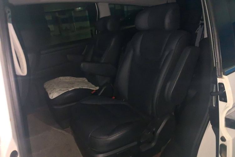 Used Luxgen Great 7 MPV 2016 2.0T Comfort Edition Interior 4