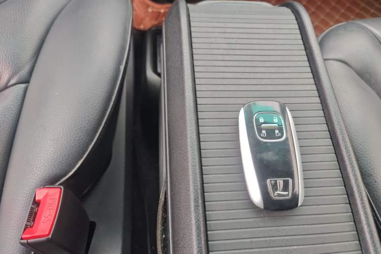 Used Luxgen Great 7 MPV 2016 2.0T Luxury Model Interior 6