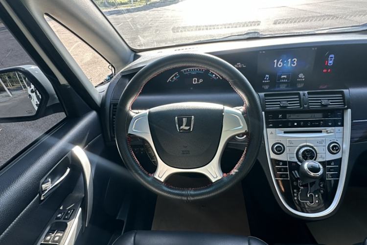 Used Luxgen Great 7 MPV 2016 2.0T Comfort Edition Interior 7