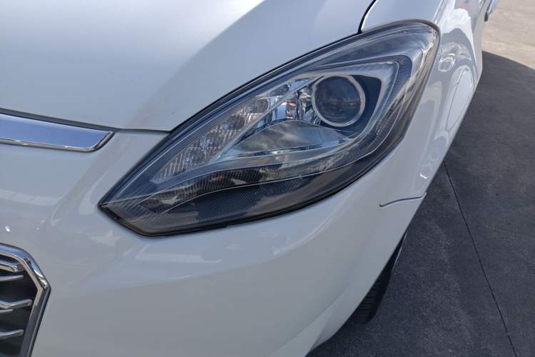 Used Luxgen Great 7 MPV 2016 2.2T Smart Enjoyment Version Left Front Headlight