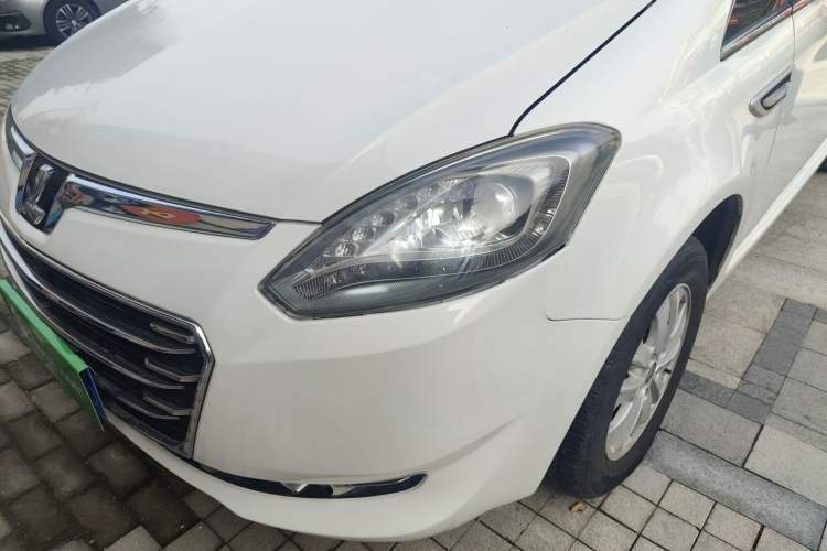 Used Luxgen Great 7 MPV 2016 2.0T Luxury Model Left Front Headlight