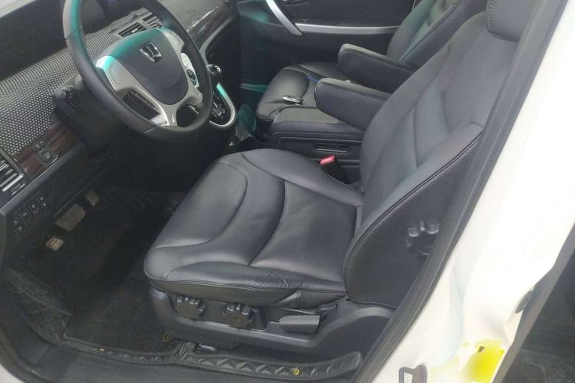 Used Luxgen Great 7 MPV 2016 2.0T Comfort Edition Left Front Seat
