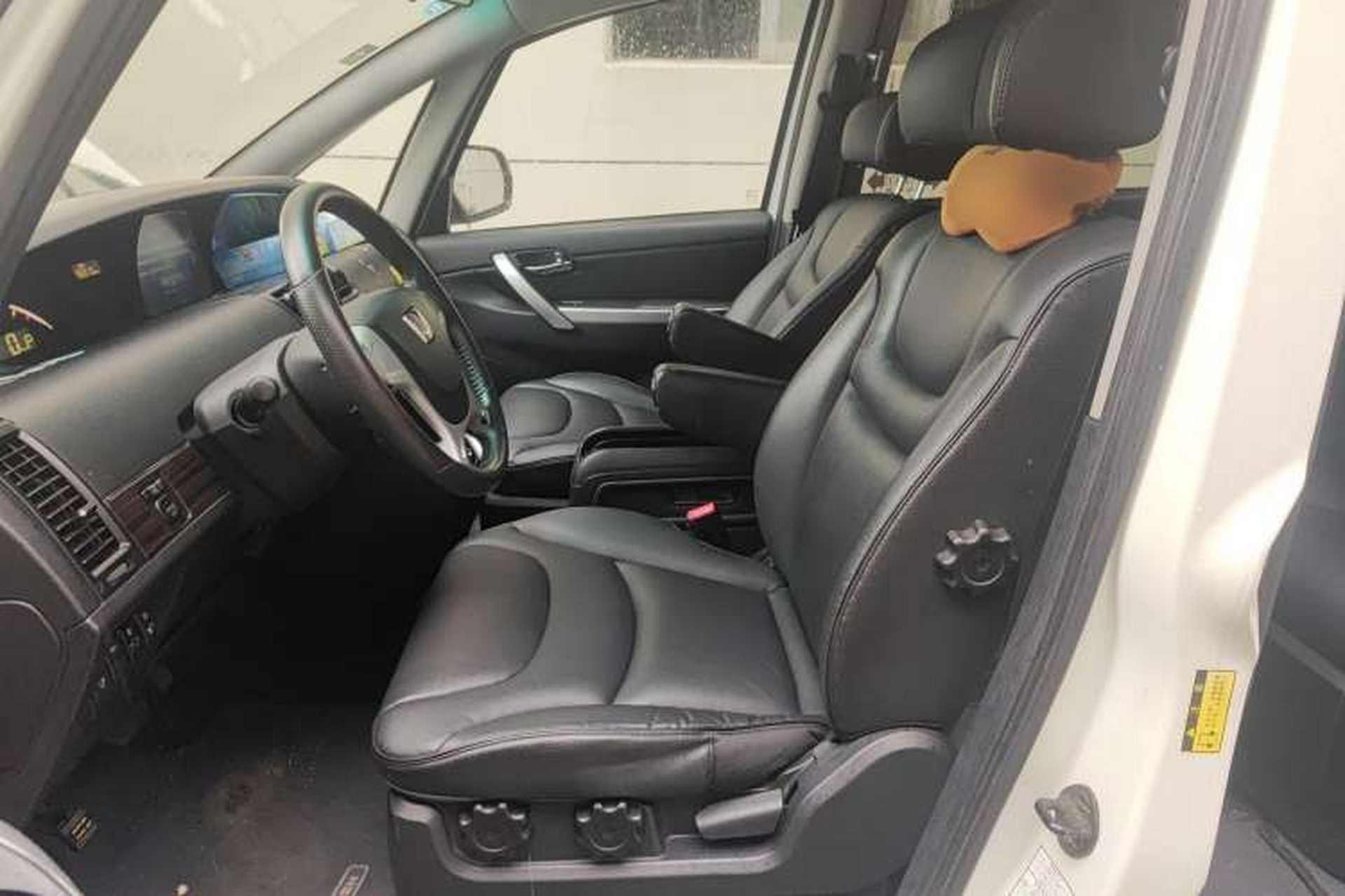 Used Luxgen Great 7 MPV 2016 2.0T Comfort Edition Left Front Seat