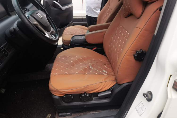 Used Luxgen Great 7 MPV 2016 2.0T Luxury Model Left Front Seat