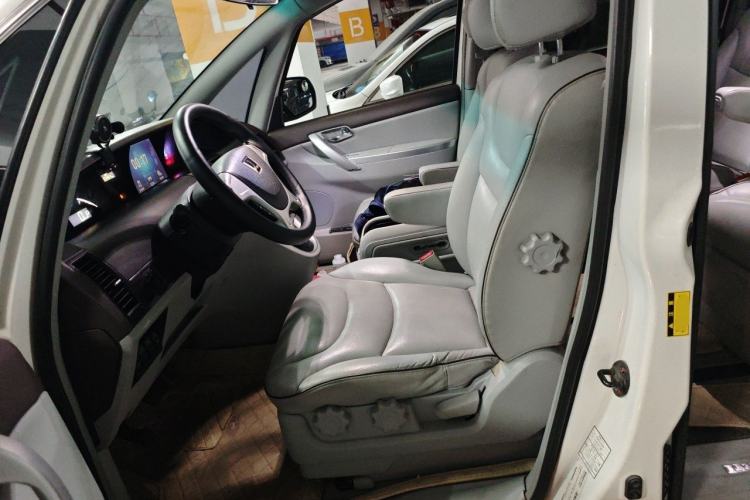 Used Luxgen Great 7 MPV 2016 2.0T Comfort Edition Left Front Seat