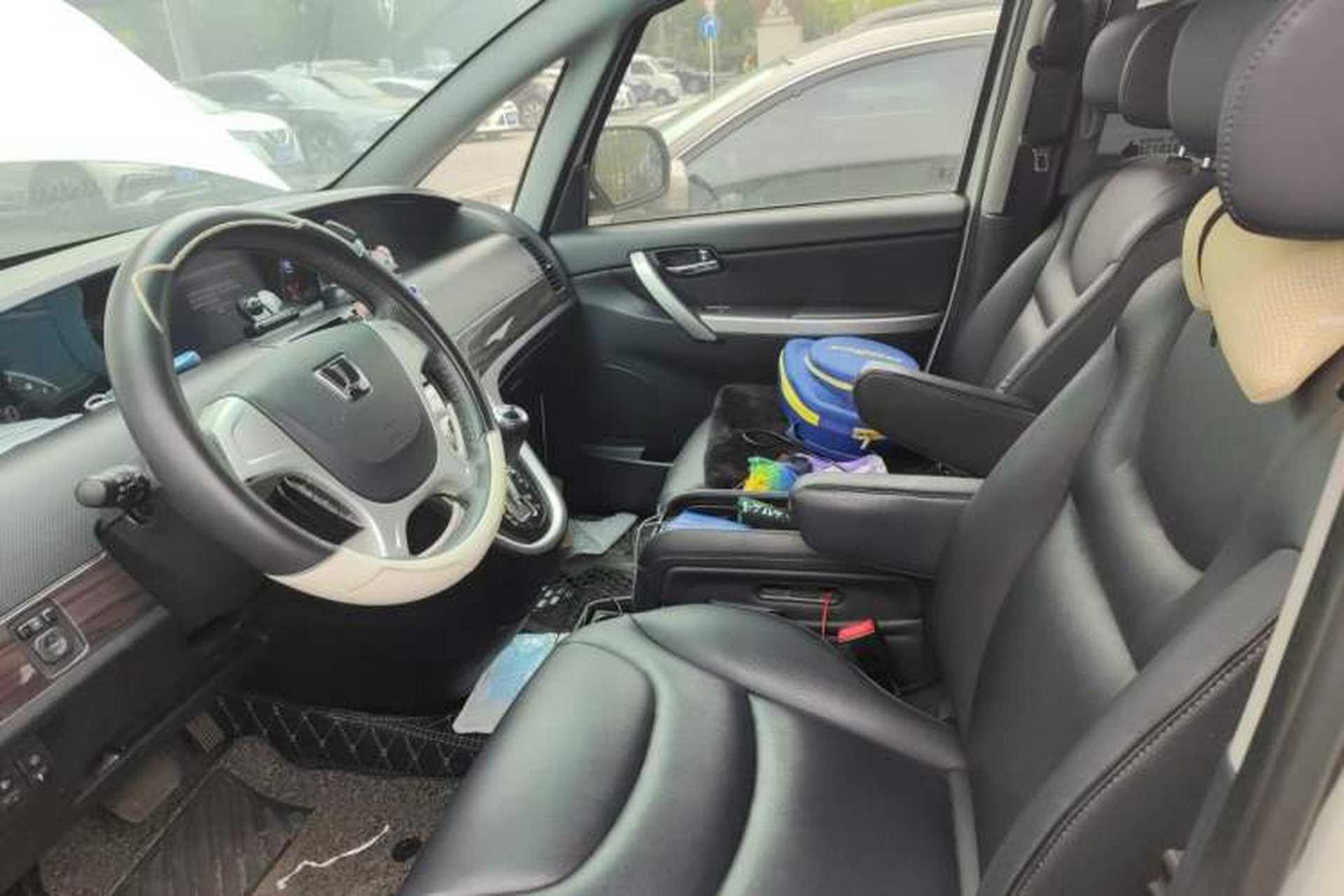 Used Luxgen Great 7 MPV 2016 2.0T Comfort Edition Left Front Seat