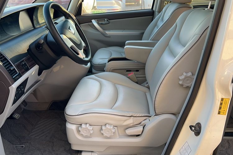 Used Luxgen Great 7 MPV 2016 2.0T Luxury Model Left Front Seat