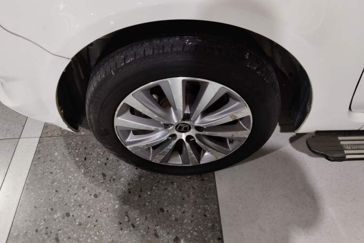 Used Luxgen Great 7 MPV 2016 2.2T Smart Enjoyment Version Left Front Wheel Hub
