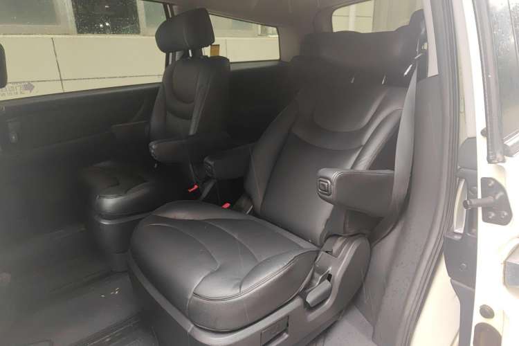 Used Luxgen Great 7 MPV 2016 2.0T Comfort Edition Left Rear Seat
