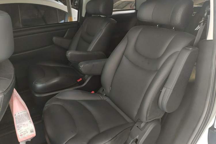 Used Luxgen Great 7 MPV 2016 2.2T Smart Enjoyment Version Left Rear Seat