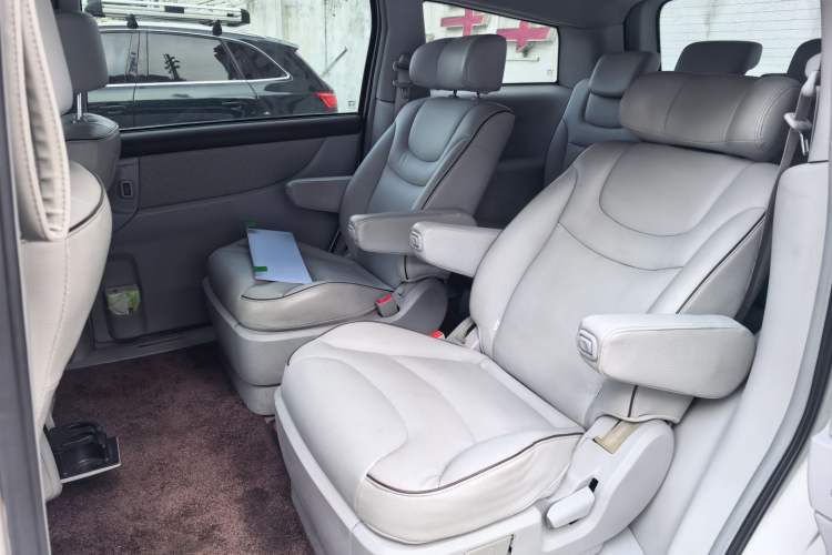 Used Luxgen Great 7 MPV 2016 2.0T Comfort Edition Left Rear Seat