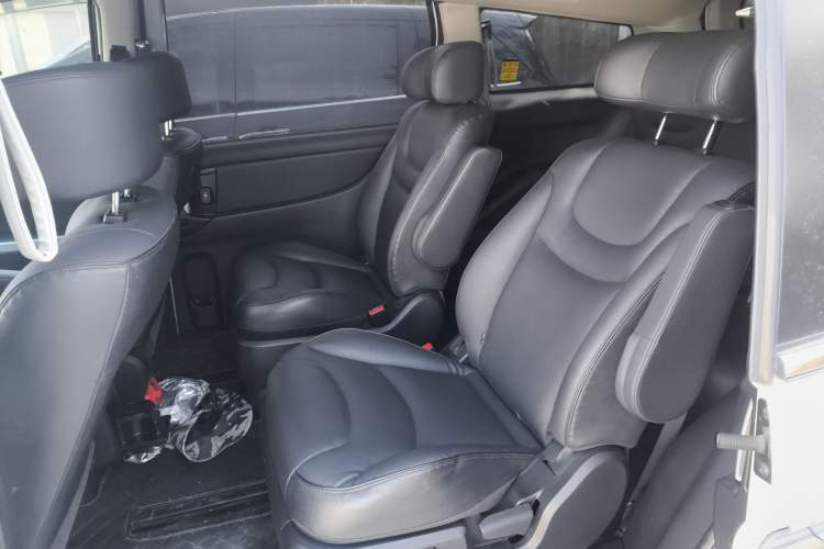 Used Luxgen Great 7 MPV 2016 2.0T Luxury Model Left Rear Seat