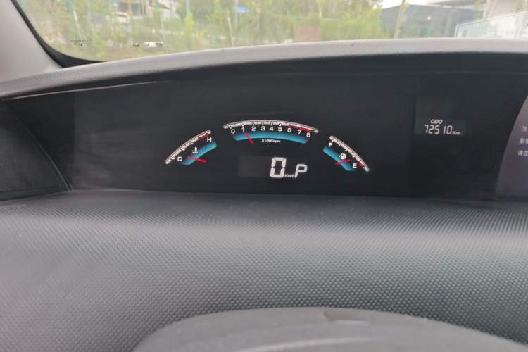 Used Luxgen Great 7 MPV 2016 2.0T Luxury Model Odometer Close Up