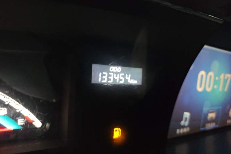 Used Luxgen Great 7 MPV 2016 2.0T Comfort Edition Odometer Close Up
