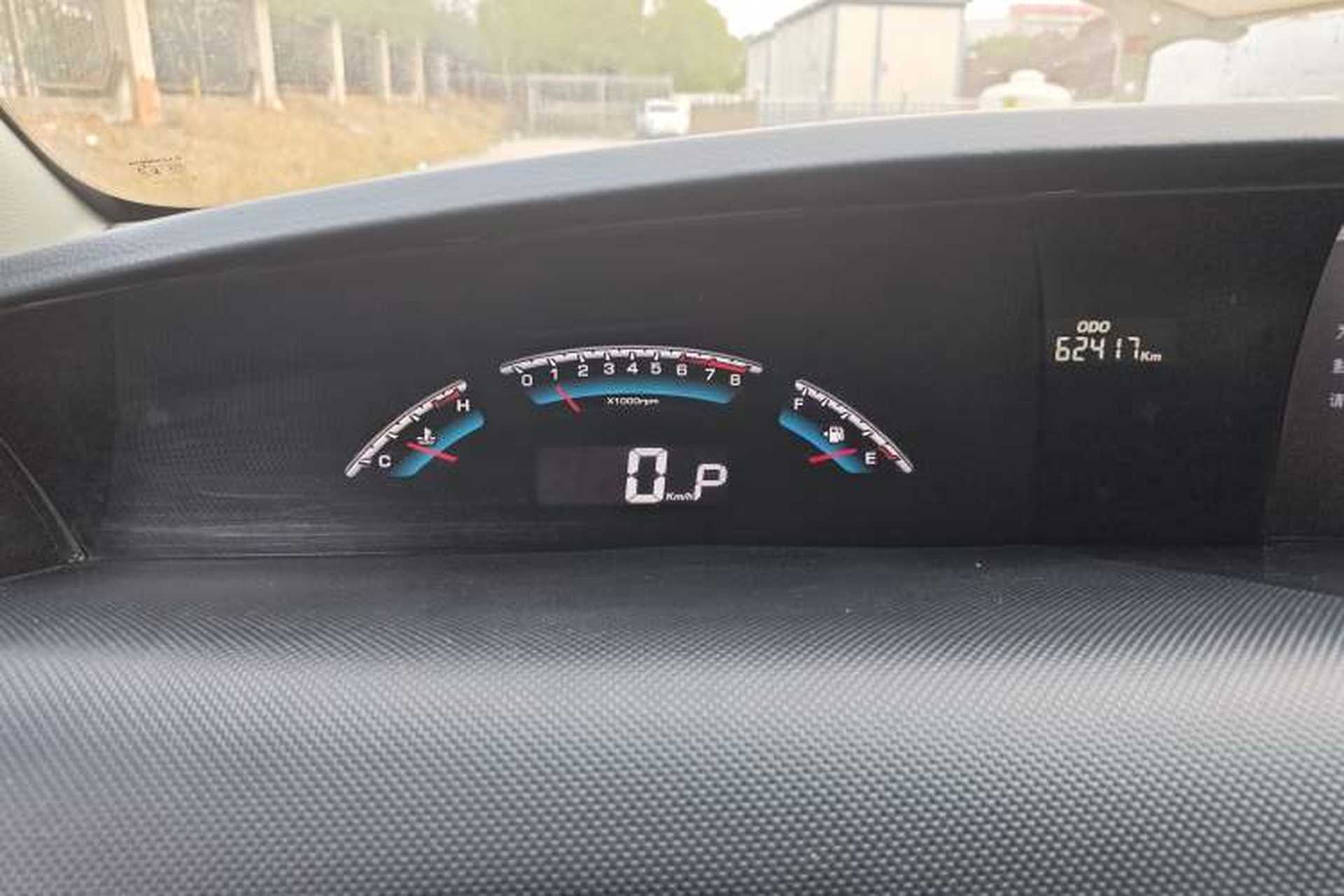 Used Luxgen Great 7 MPV 2016 2.0T Luxury Model Odometer Close Up