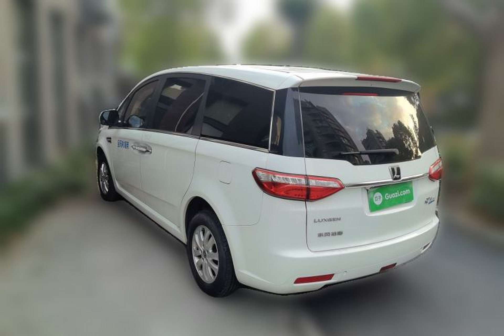 Used Luxgen Great 7 MPV 2016 2.0T Luxury Model Rear Left 45 Deg