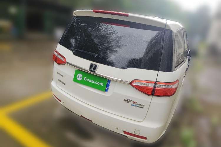 Used Luxgen Great 7 MPV 2016 2.0T Comfort Edition Rear Right 45 Deg