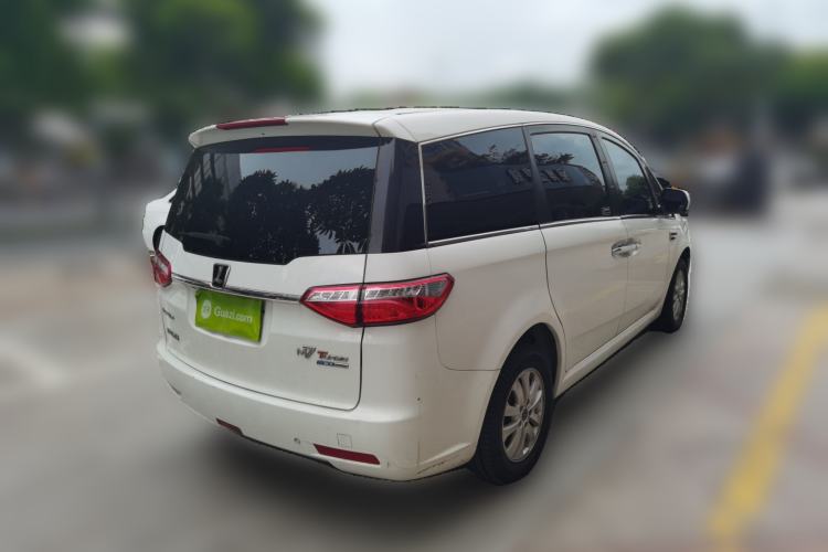 Used Luxgen Great 7 MPV 2016 2.0T Luxury Model Rear Right 45 Deg