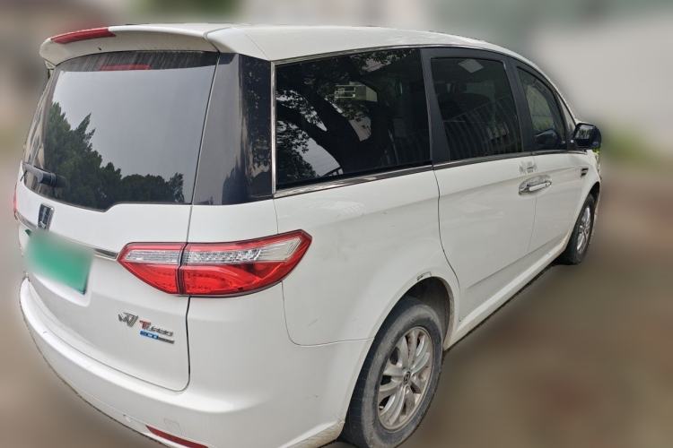 Used Luxgen Great 7 MPV 2016 2.0T Luxury Model Rear Right 45 Deg
