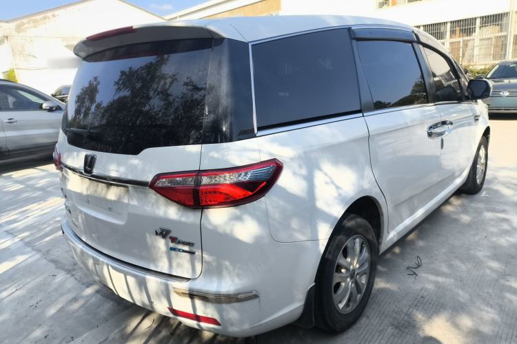 Used Luxgen Great 7 MPV 2016 2.0T Luxury Model Rear Right 45 Deg