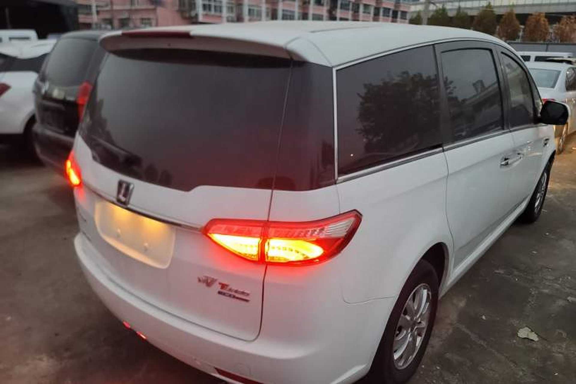 Used Luxgen Great 7 MPV 2016 2.0T Luxury Model Rear Right 45 Deg