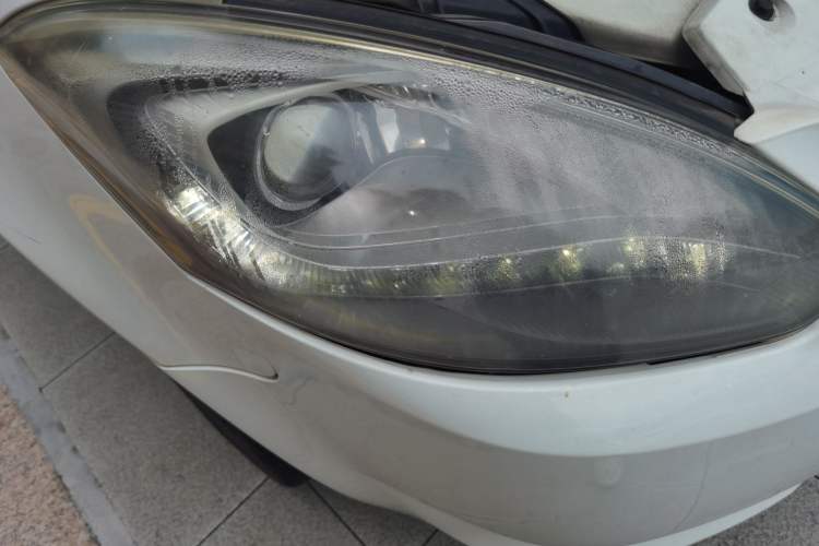 Used Luxgen Great 7 MPV 2016 2.0T Luxury Model Right Front Headlight