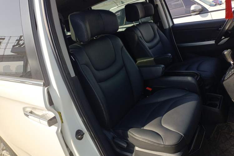 Used Luxgen Great 7 MPV 2016 2.2T Smart Enjoyment Version Right Front Seat