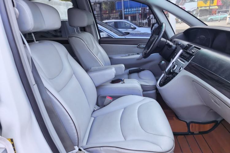 Used Luxgen Great 7 MPV 2016 2.0T Comfort Edition Right Front Seat
