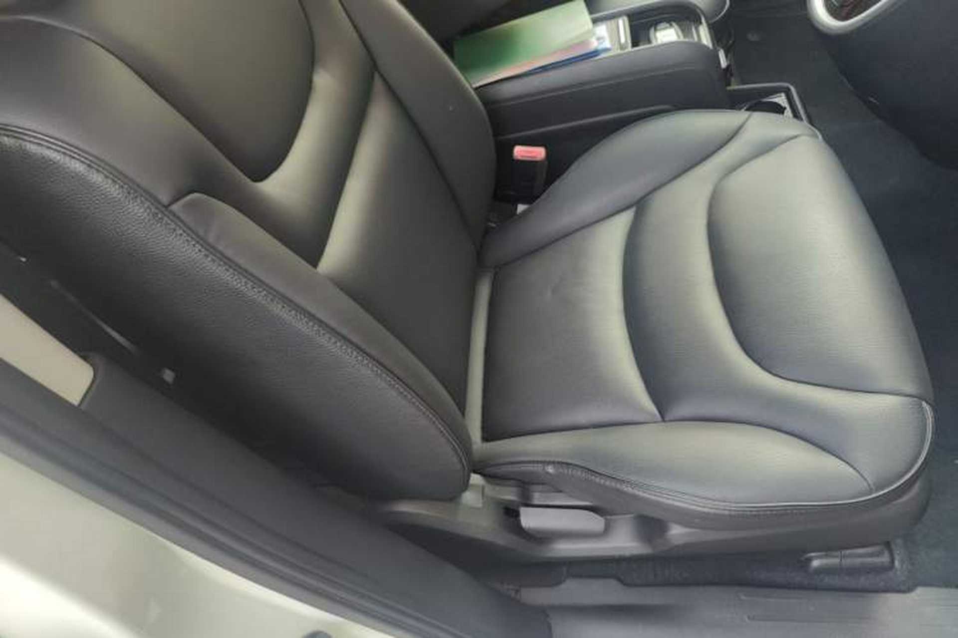 Used Luxgen Great 7 MPV 2016 2.0T Luxury Model Right Front Seat