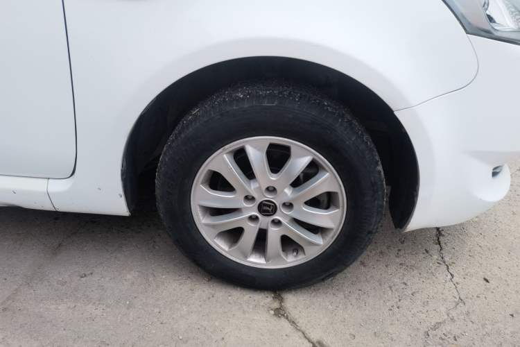 Used Luxgen Great 7 MPV 2016 2.0T Luxury Model Right Front Wheel Hub