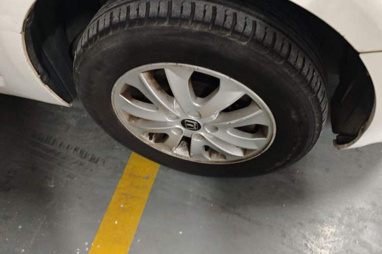Used Luxgen Great 7 MPV 2016 2.0T Comfort Edition Right Front Wheel Hub