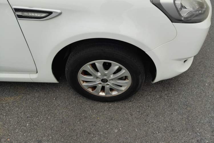 Used Luxgen Great 7 MPV 2016 2.0T Comfort Edition Right Front Wheel Hub