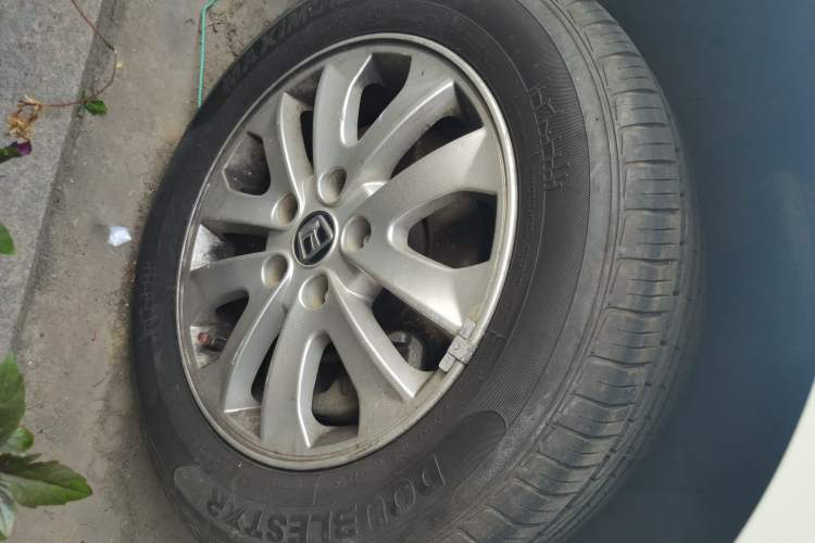 Used Luxgen Great 7 MPV 2016 2.0T Luxury Model Right Front Wheel Hub