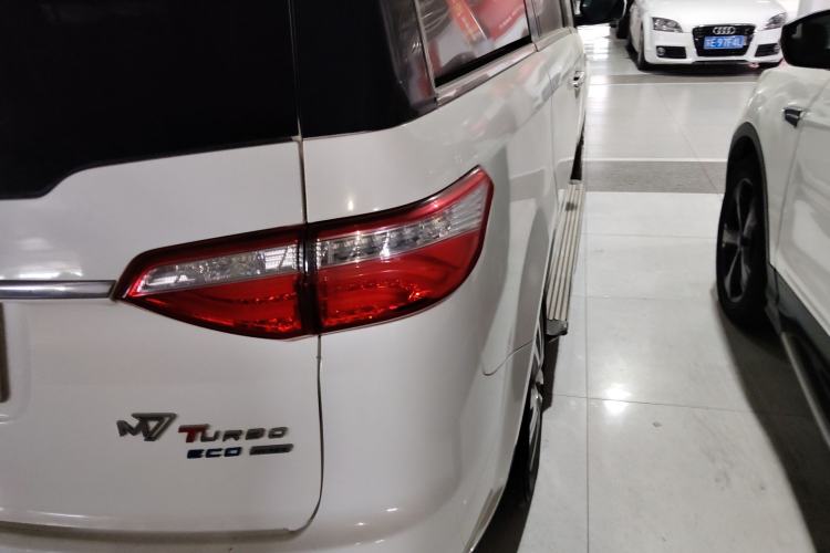 Used Luxgen Great 7 MPV 2016 2.2T Smart Enjoyment Version Right Rear Taillight