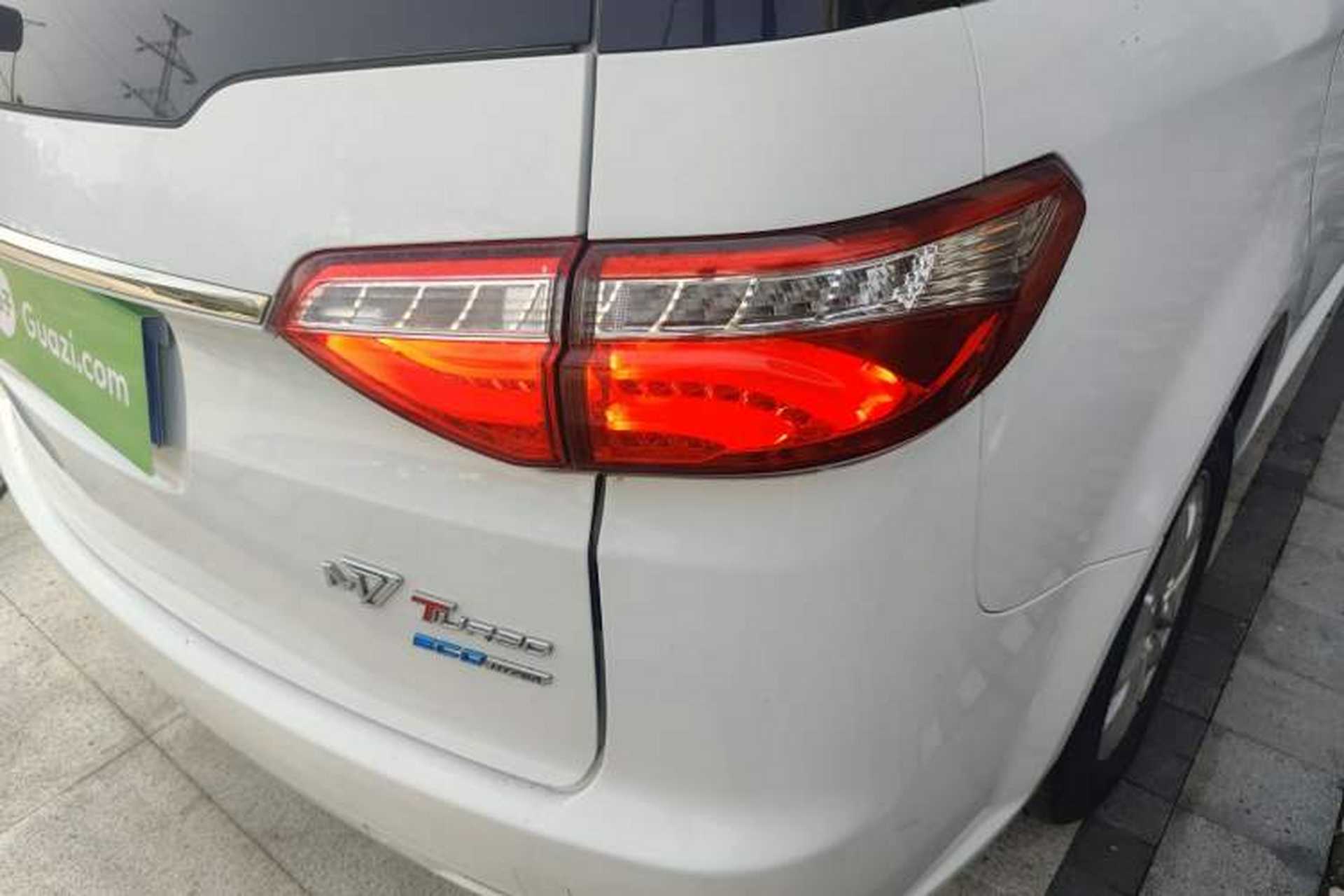 Used Luxgen Great 7 MPV 2016 2.0T Luxury Model Right Rear Taillight