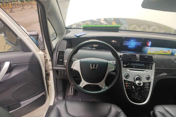 Used Luxgen Great 7 MPV 2016 2.0T Comfort Edition Steering Wheel