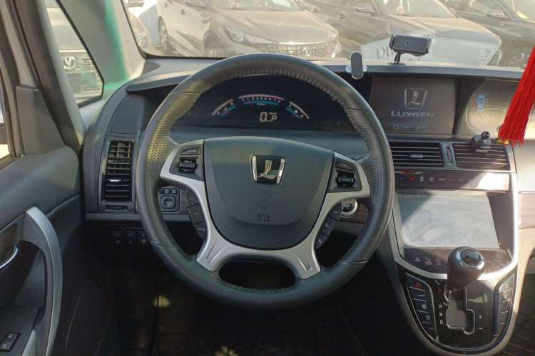 Used Luxgen Great 7 MPV 2016 2.2T Smart Enjoyment Version Steering Wheel