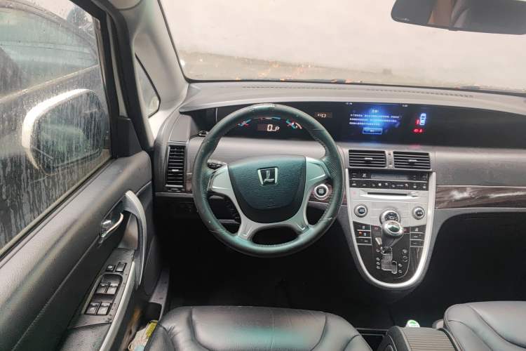 Used Luxgen Great 7 MPV 2016 2.0T Comfort Edition Steering Wheel